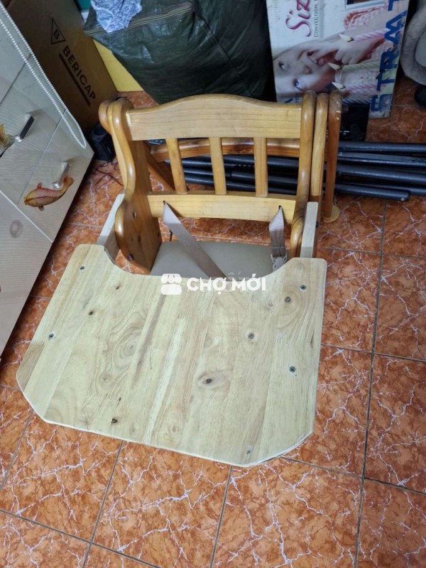 Ghế ăn dặm cho bé