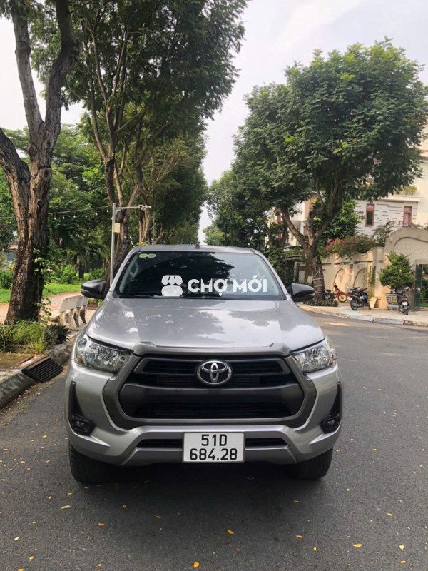 TOYOTA HILUX 4x2 MT – SẢN XUẤT 2021