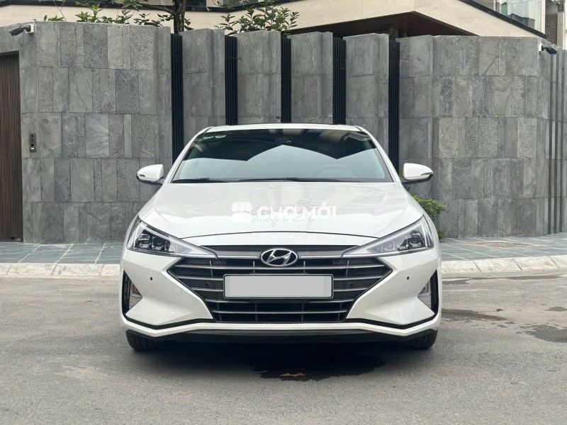 Hyundai Elantra 2021 màu trắng 2.0AT