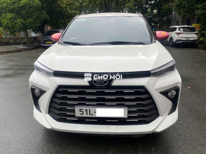 Toyota Avanza Premio 2024 CVT màu trắng 19.500 km