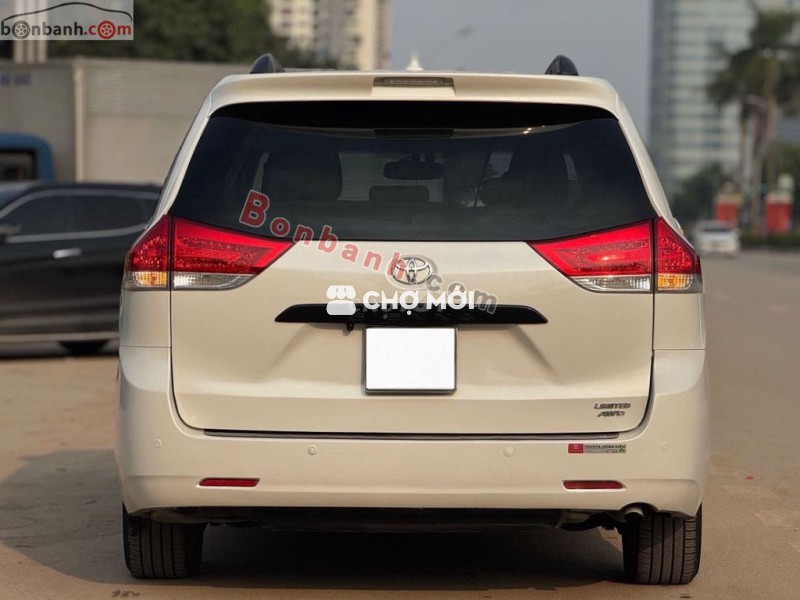 Toyota Sienna Limited 3.5 AWD 2013 - 936 Triệu