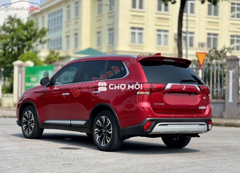 Mitsubishi Outlander 2.0 Premium 2021 Đỏ