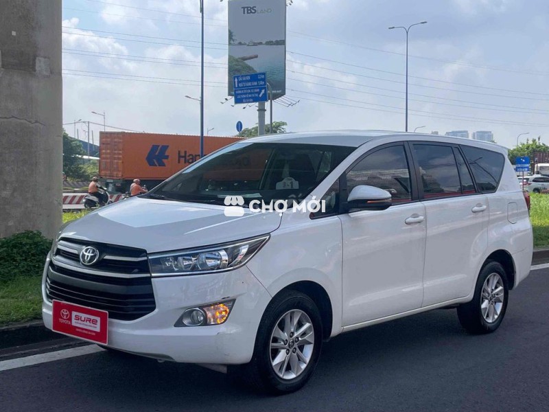 Toyota Innova 2.0E số sàn 2020 gia đình 1 chủ zin