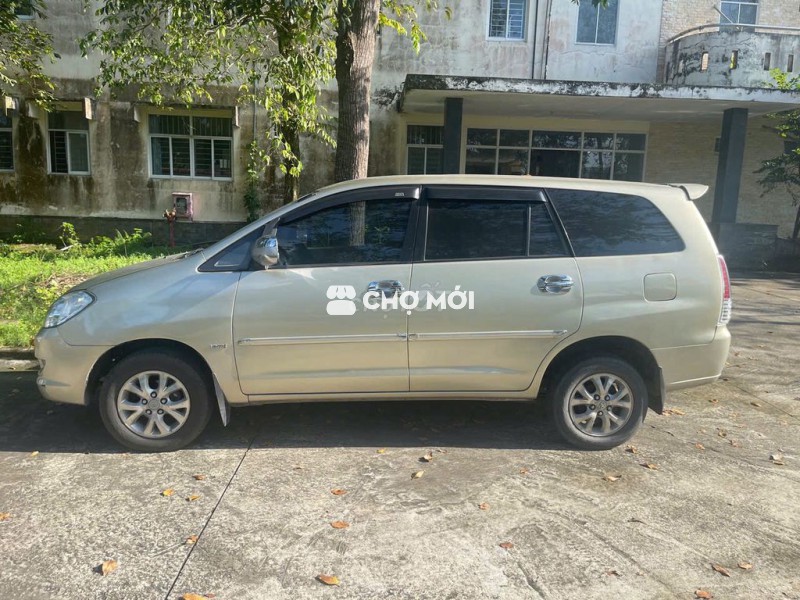 Toyota Innova 2007 G - 100000 km