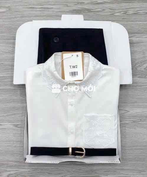 Pass quần áo, váy chưa mặc