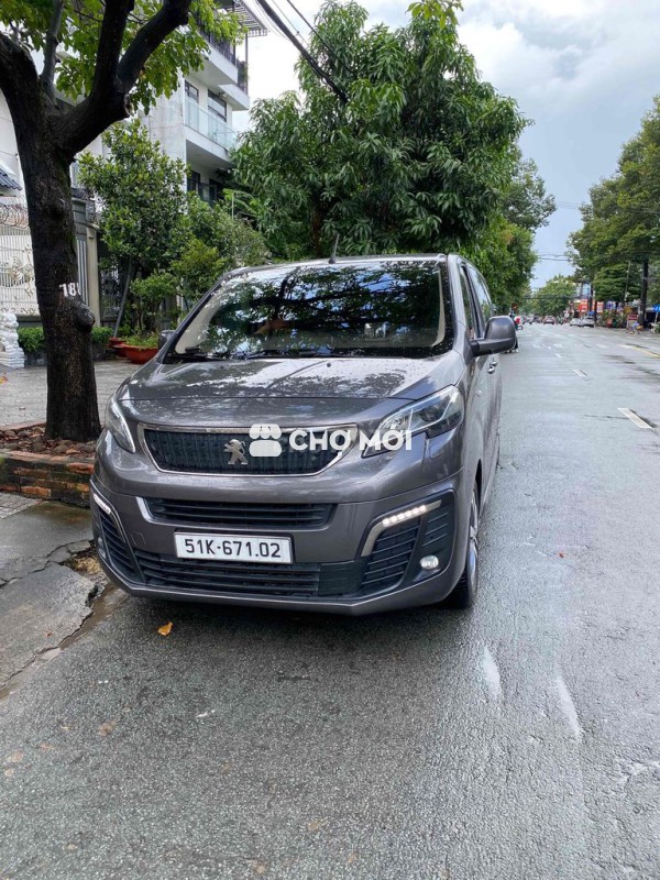 Peugeot Traveller 2019 Luxury - 83000 km