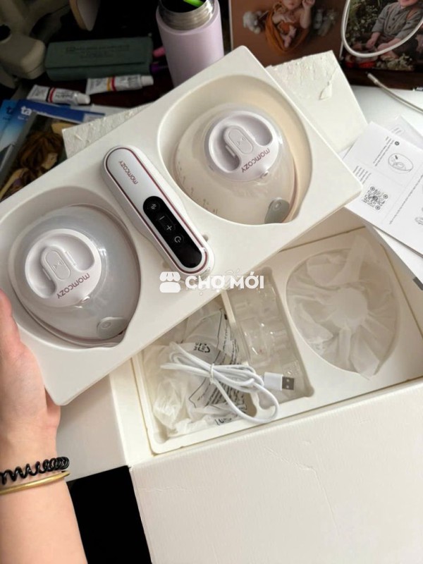 Thanh lý máy hút sữa Momcozy V2