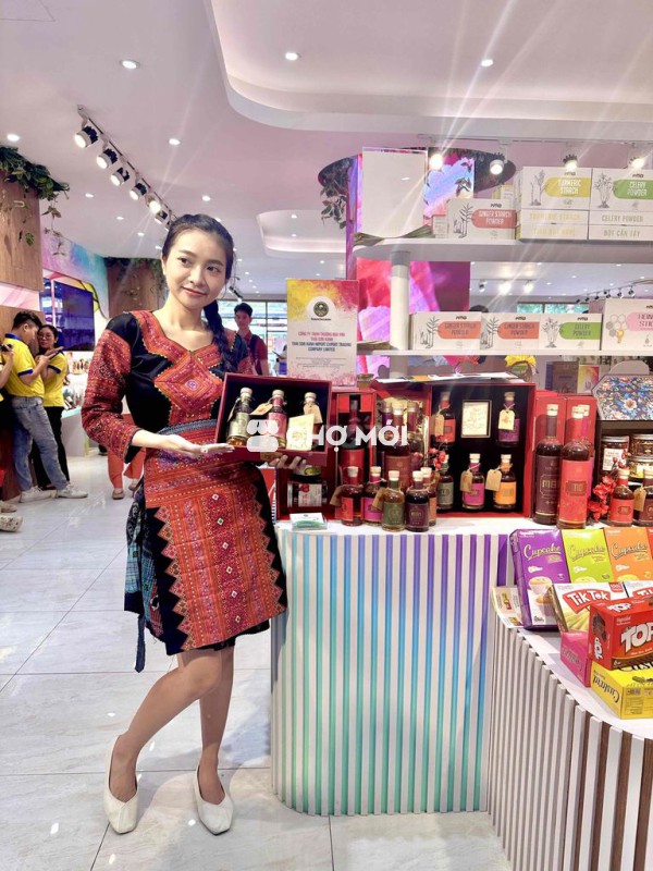 Trang phục Thổ cẩm dệt thủ công, tặng mấn đội đầu