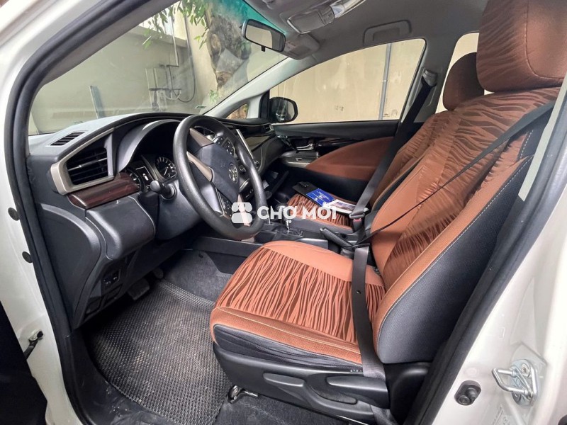 Cần thanh lý xe Toyota Innova (7 chỗ)