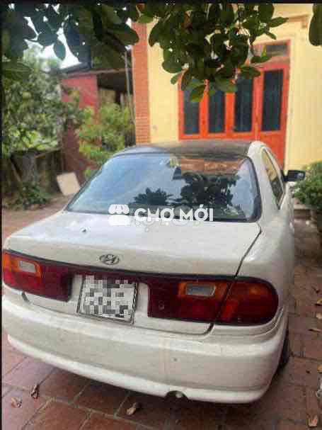 Mazda 323 2000 GLX 1.6MT - 10000 km