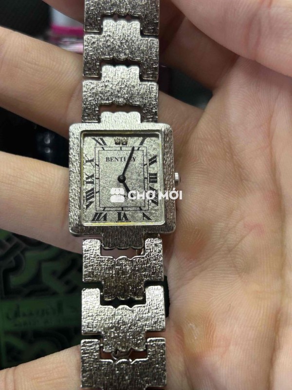 Đồng hồ tank bạc đúc