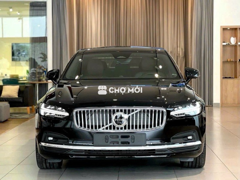Volvo S90 B6 Ultra 2025 ưu đãi 250 triệu đồng