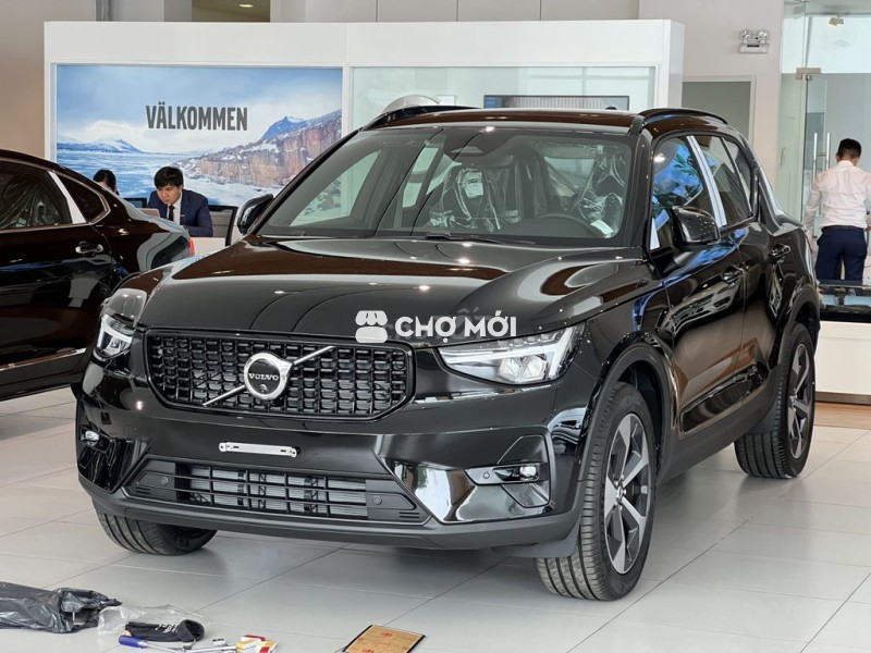 Volvo XC40 Ultra 2025, ưu đãi 200 triệu đồng
