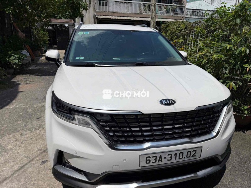 Kia Carnival 2022 2.2D Premium màu trắng