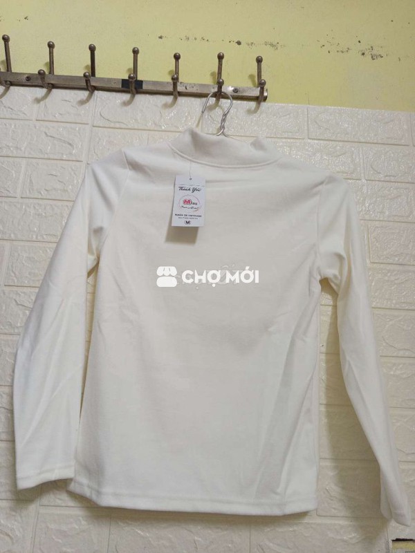 Pass áo trắng lót nỉ 2 lớp size M còn nguyên tem