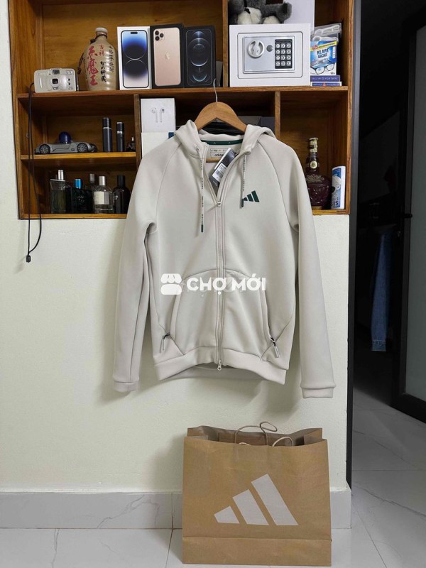 Pass áo adidas chính hãng, mới nguyên tag. size S