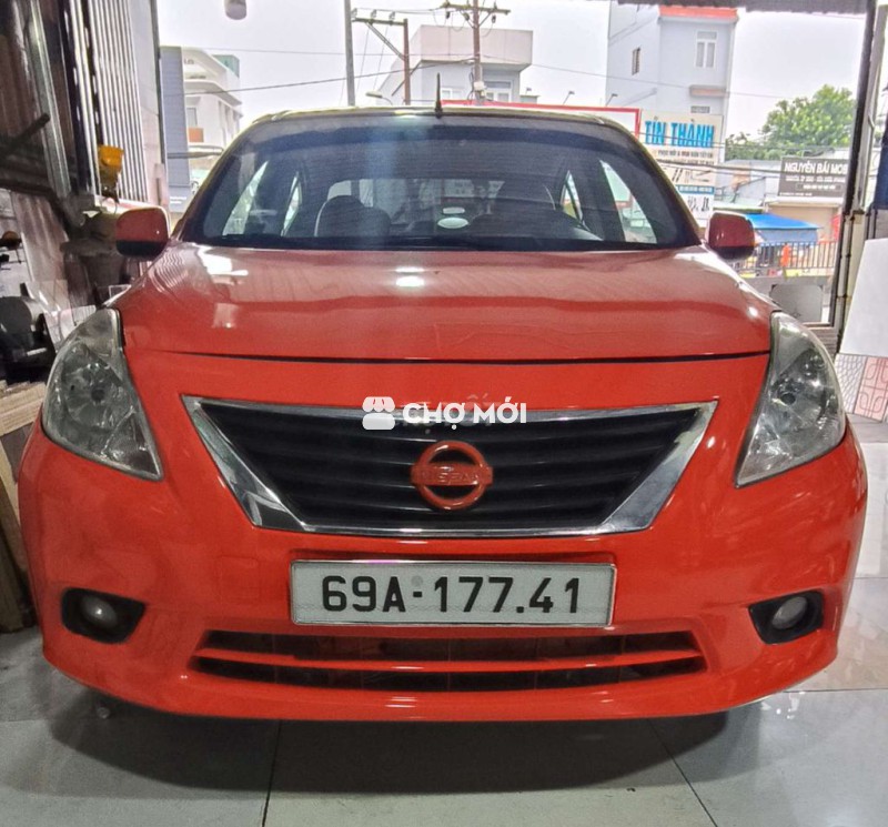 Nissan Sunny 1.5 MT 2015  5 chỗ