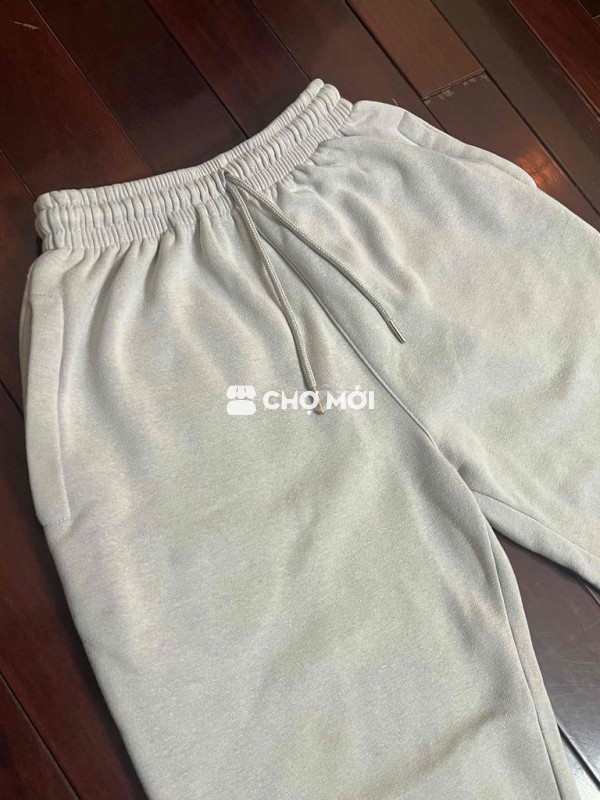 Quần nỉ xám ống suông