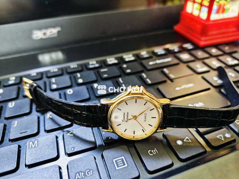 Đồng hồ nữ nhật hiệu