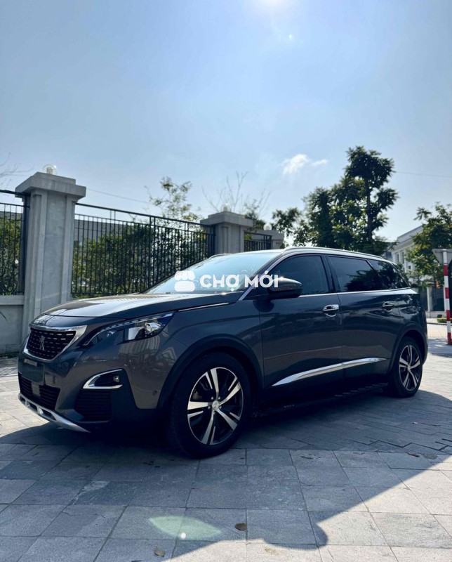Peugeot 5008 1.6AT 2018 tư nhân 1 chủ