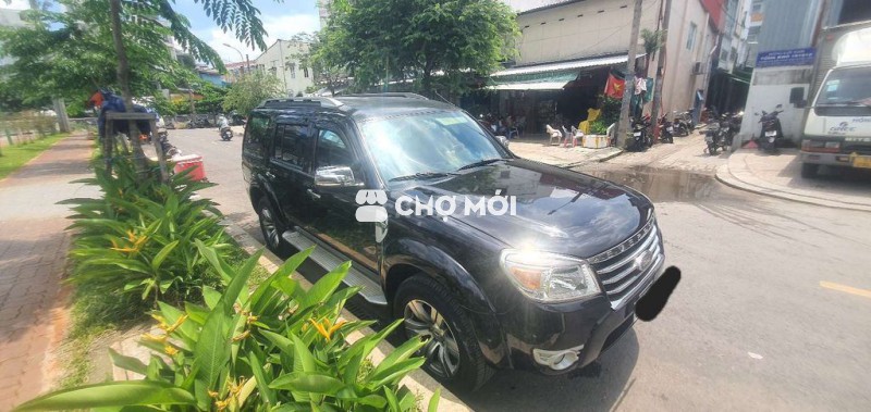 Xe ford everest 2011 2.5L 4x2 AT - 200000 km