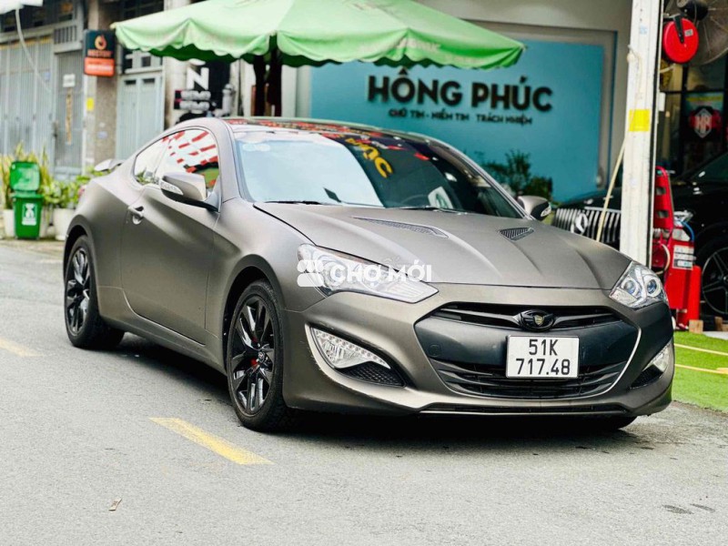 Hyundai Genesis Coupe model 2013