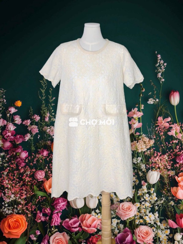 Đầm ren cổ tròn phối ren siêu phẩm