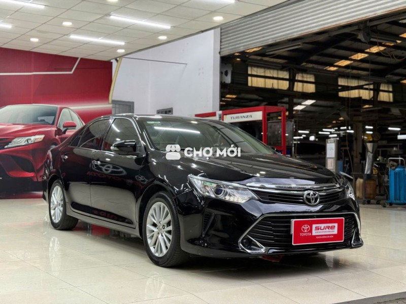 Camry 2.0E 2017 cao cấp -xe tại hãng(GIÁ CÒN GIẢM)