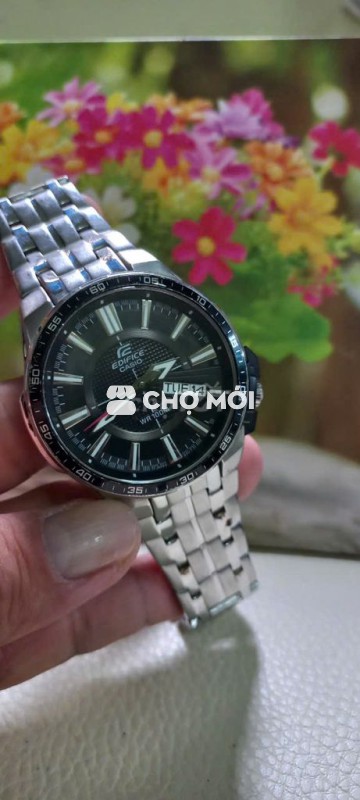 CASIO EDIFICE EFR-106D còn rất mới vs đẹp zá 1250k
