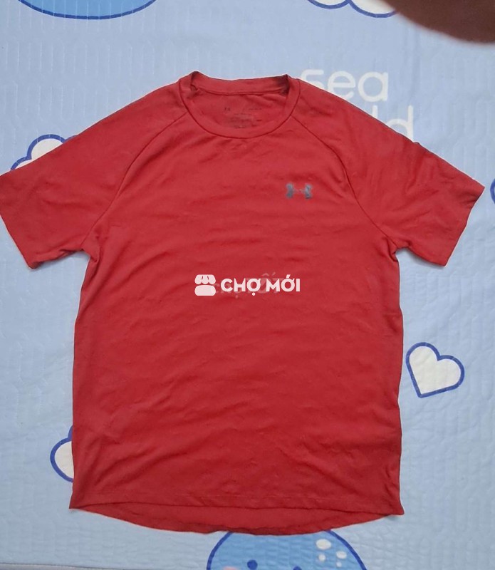 Áo thể thao Under Amour, size M