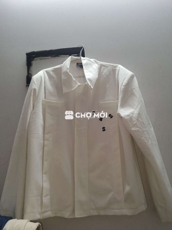 Áo khoác tặng quần jean, dây nịt