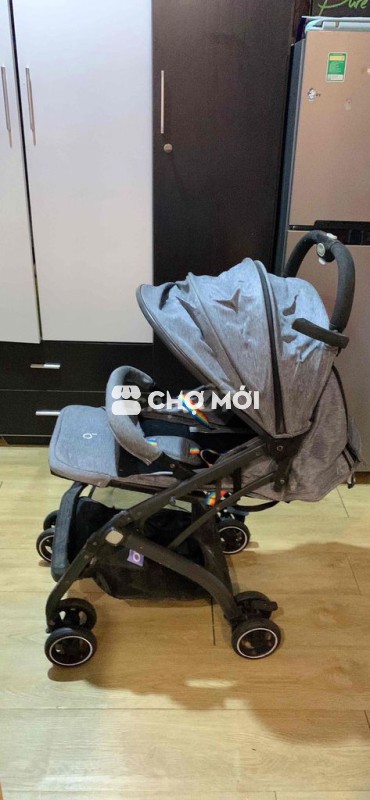 xe đẩy ngồi và nằm cho bé