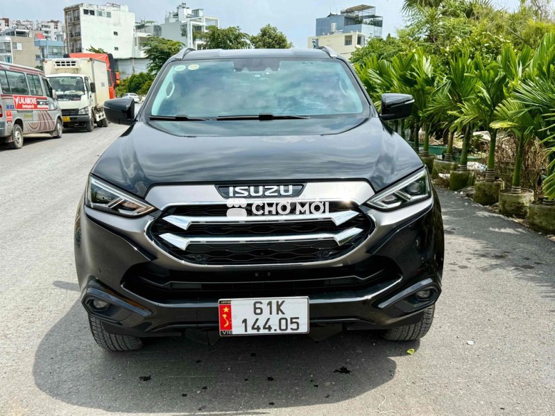 Isuzu Mu X 2022 - bản Pre 4x4 odo 9000km