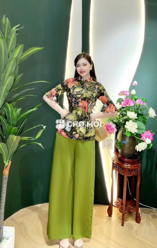 Áo hoa phối quần lụa suông