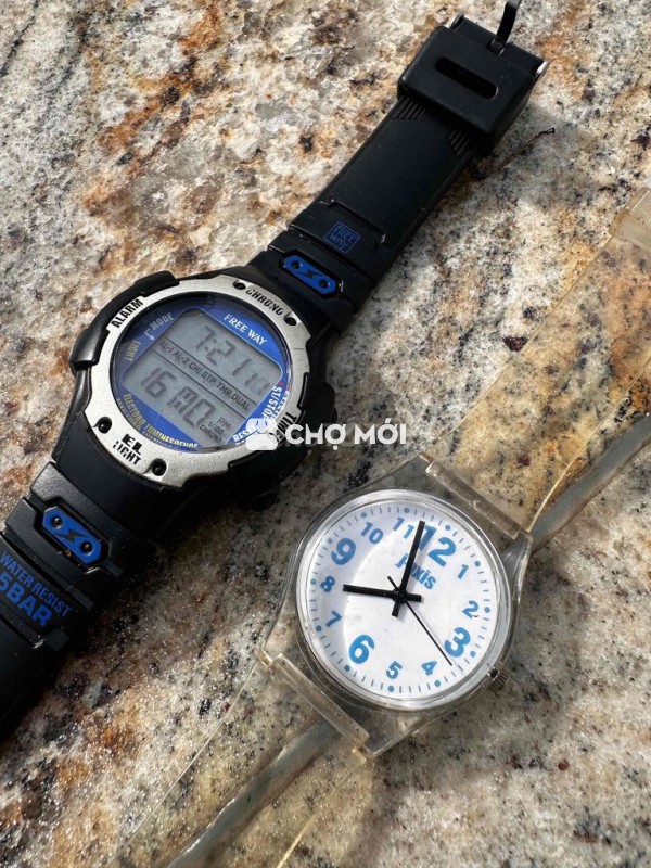 2 cái đồng hồ