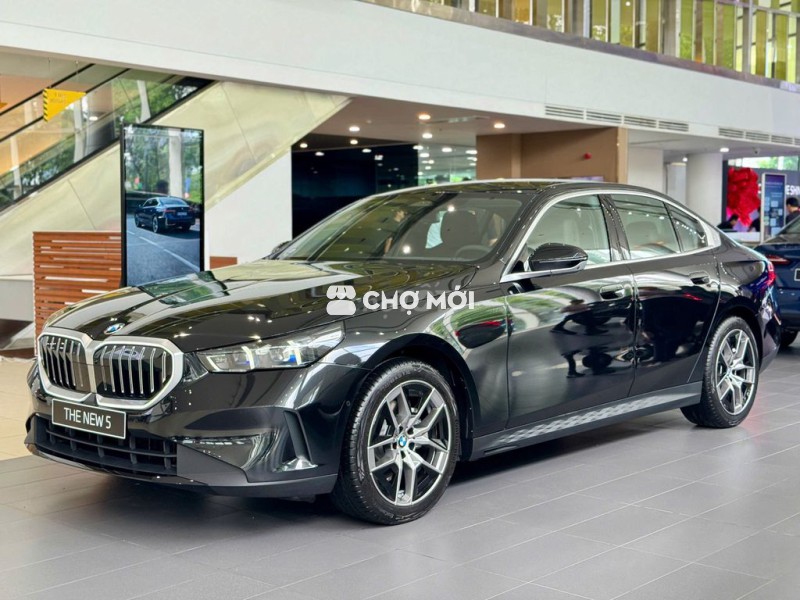 BMW 520i Premium All New 2025 Đen Giao Ngay!