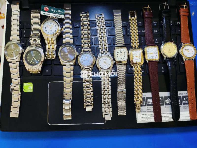 Thanh lý xả hết lô đồng hồ