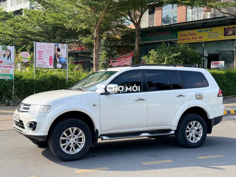 Mitsubishi Pajero Sport MT diesel 7 chổ gầm cao
