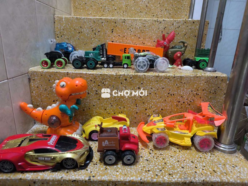 Thanh lý set đồ chơi xe cho bé