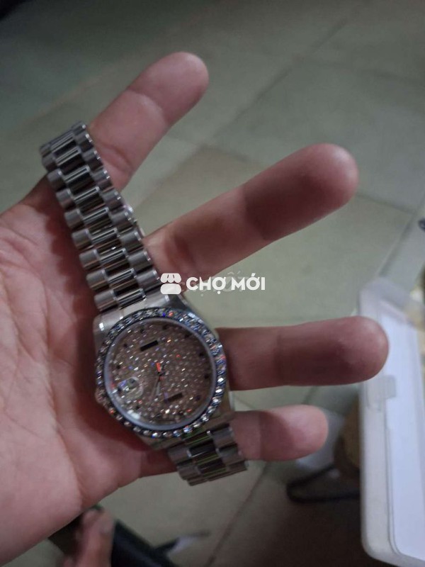 Đồng hồ đeo tay cơ lộ máy mặt tròn đính đá