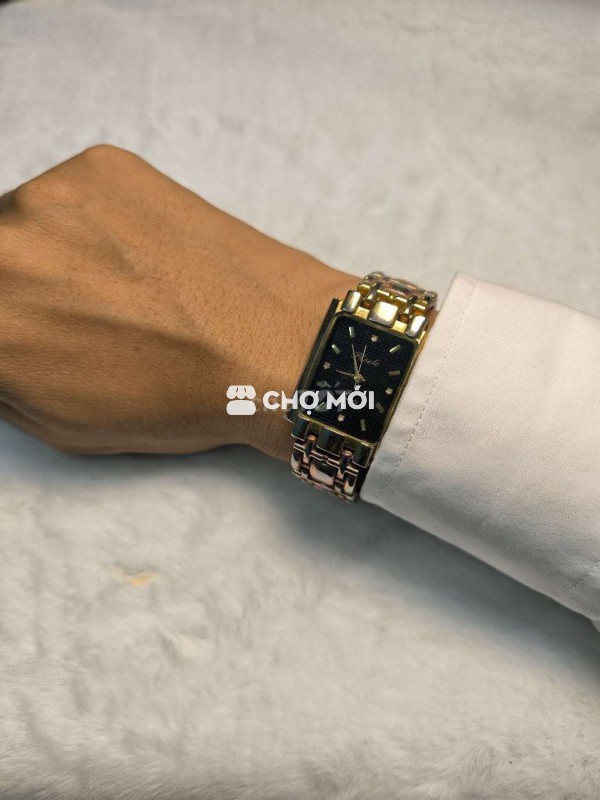 Đồng hồ nam mặt chữ nhật dây kim loại
