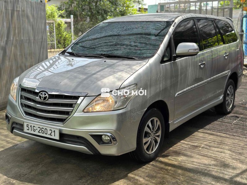 Toyota Innova 2016 2.0V - 95000 km