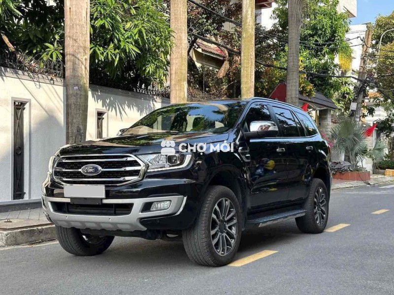 EVEREST 4x2 2019 TITANIUM 01 CẦU FORM MỚI ĐẸP