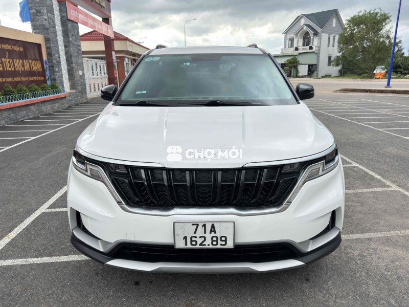 Kia Carnival 2023 Luxury 2.2D - 60 km