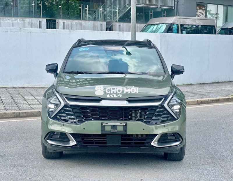 Kia Sportage 2023 Signature 1.6T AWD - 17000 km