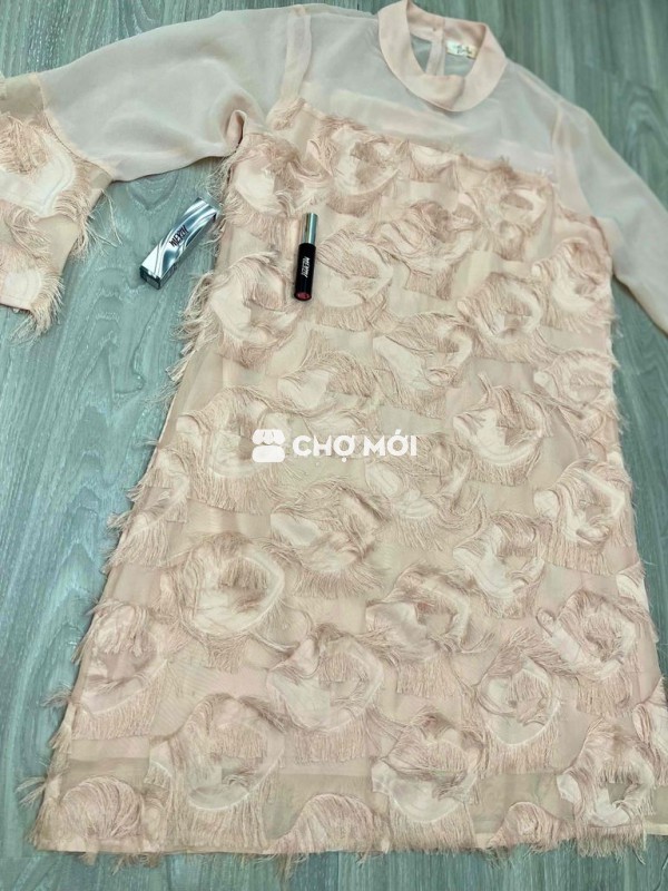 2 món : Đầm màu pastel M 95% , Son Merzy 99%