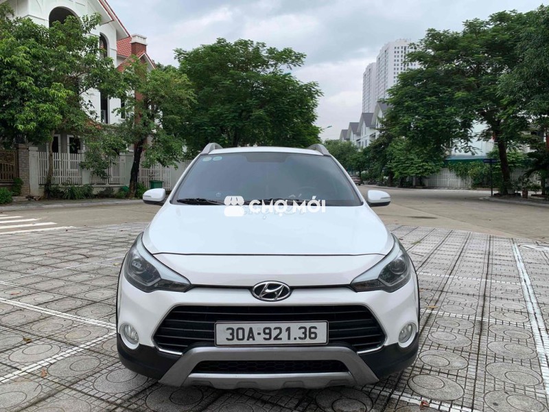 Em cần bán Hyundai i20 2016 1.4 AT