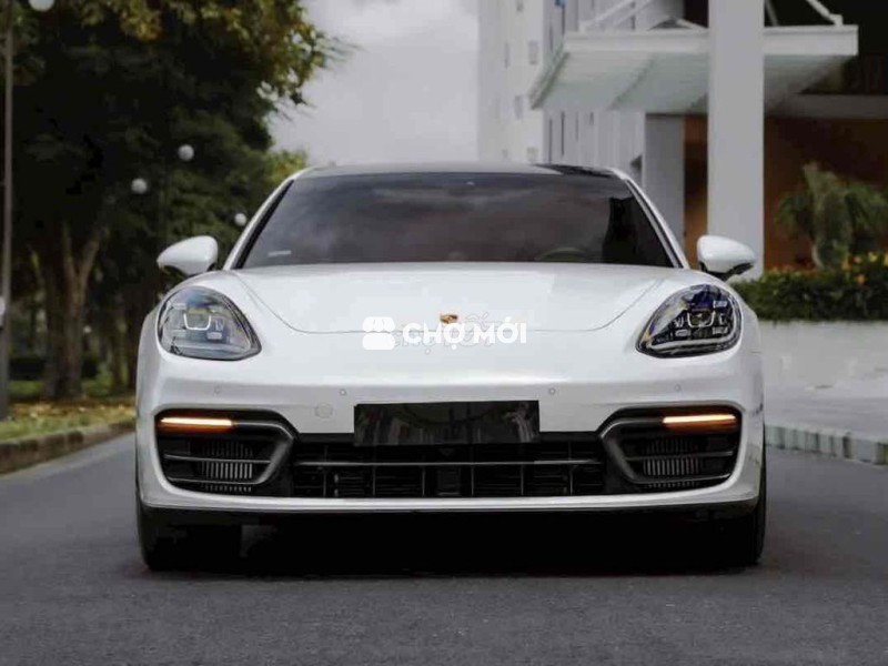 Porsche Panamera 4 Executive Model 2024