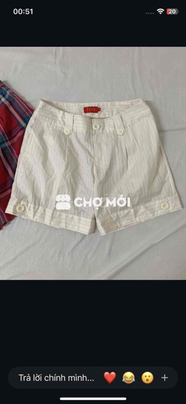 quần short trắng kẻ sọc hiệu elle