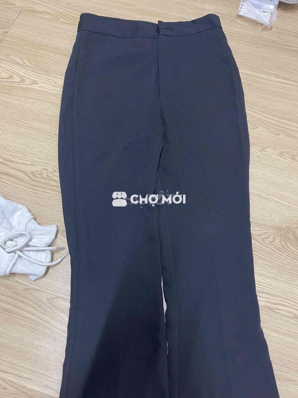 Quần tây nữ ống đứng màu đen